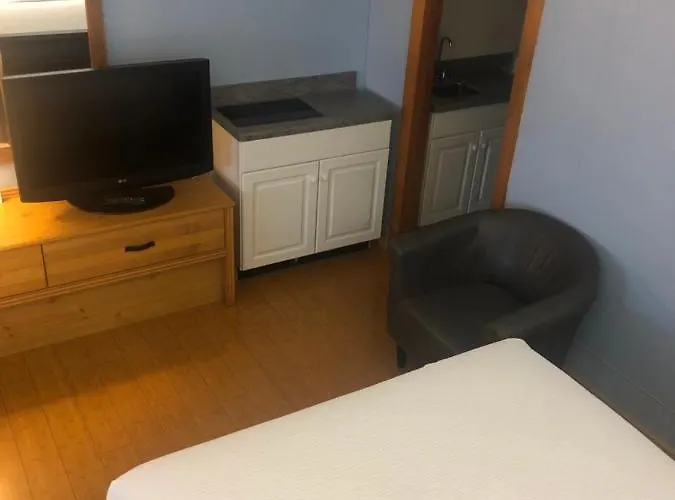 Executive Motel